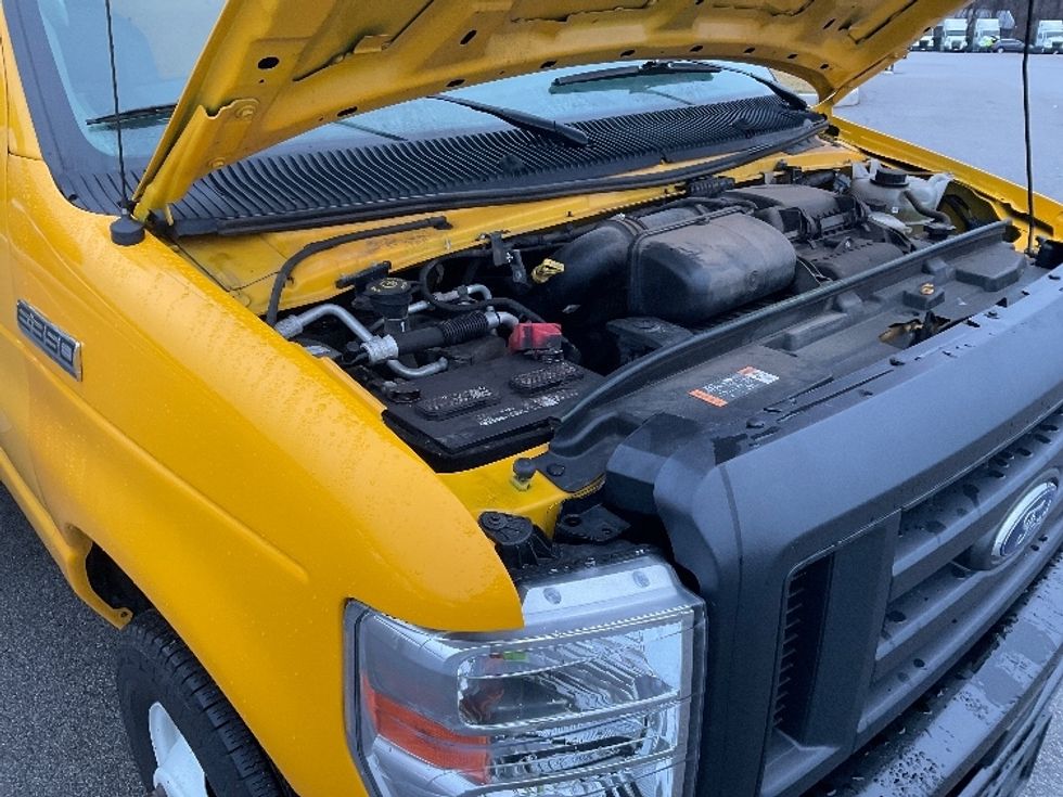 Light Duty Box Truck-Light and Medium Duty Trucks-Ford-2022-E350-Byron Center-MI-100,249\n\t\tmiles-$ 27,500 - Image 23