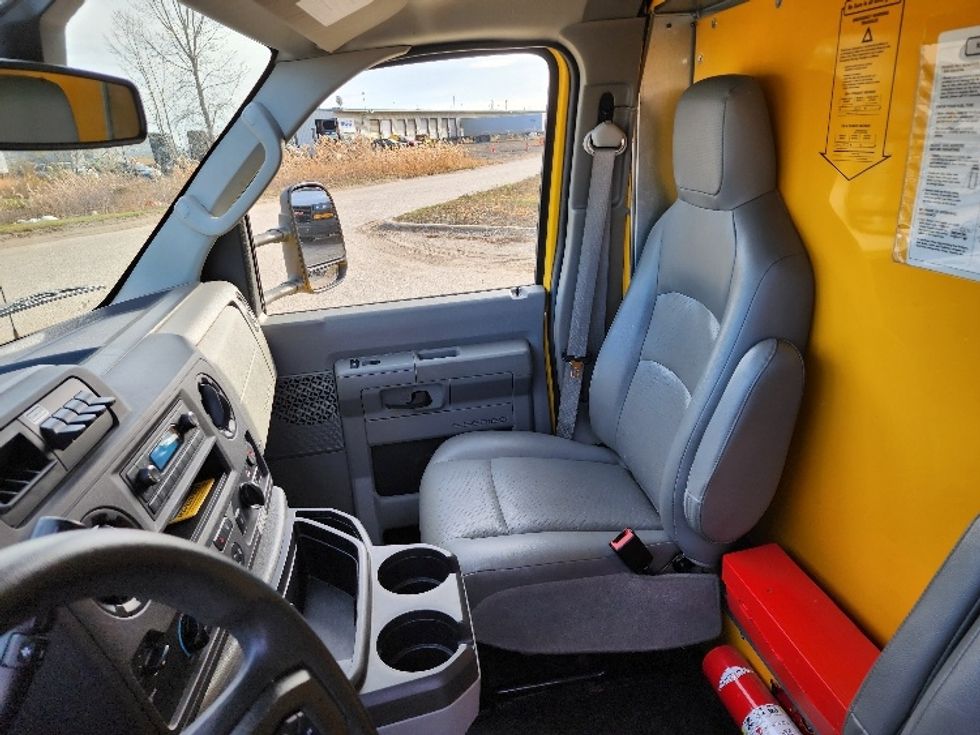 Light Duty Box Truck-Light and Medium Duty Trucks-Ford-2022-E350-Byron Center-MI-91,852\n\t\tmiles-$ 28,500 - Image 18