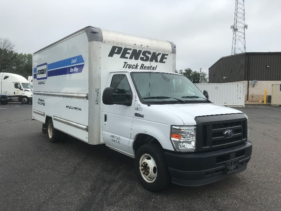 Light Duty Box Truck-Light and Medium Duty Trucks-Ford-2022-E350-Canton-OH-129,216\n\t\tmiles-$ 24,250 - Image 1