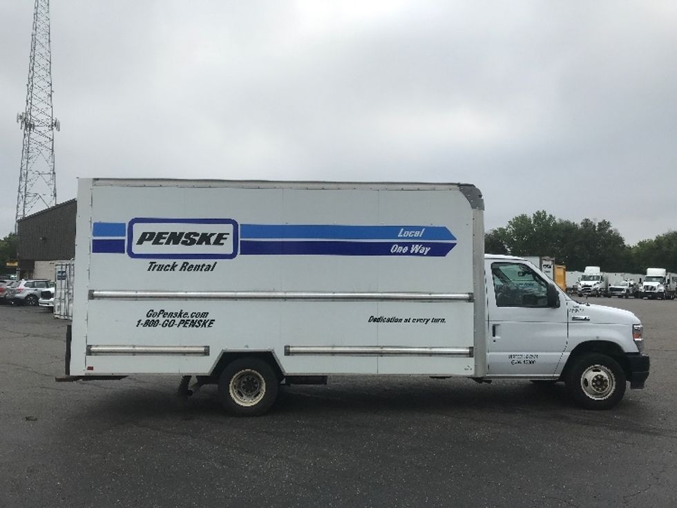 Light Duty Box Truck-Light and Medium Duty Trucks-Ford-2022-E350-Canton-OH-129,216\n\t\tmiles-$ 24,250 - Image 15