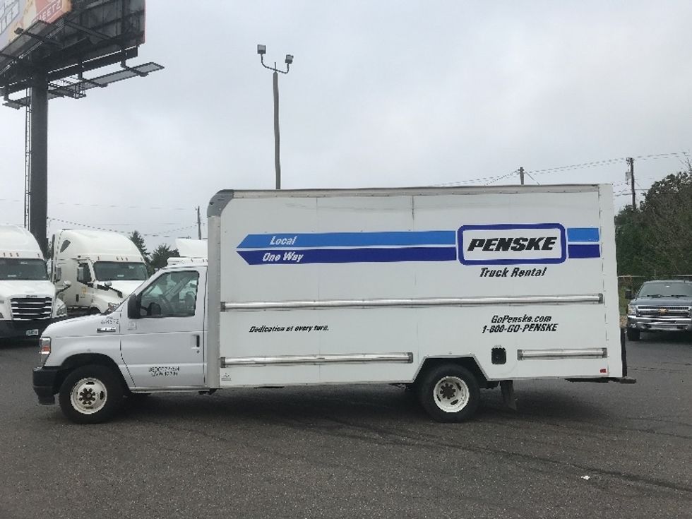Light Duty Box Truck-Light and Medium Duty Trucks-Ford-2022-E350-Canton-OH-129,216\n\t\tmiles-$ 24,250 - Image 4