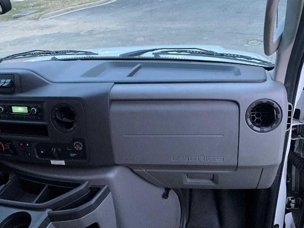 Light Duty Box Truck-Light and Medium Duty Trucks-Ford-2022-E350-Capitol Heights-MD-104,710\n\t\tmiles-$ 29,250 - Image 17
