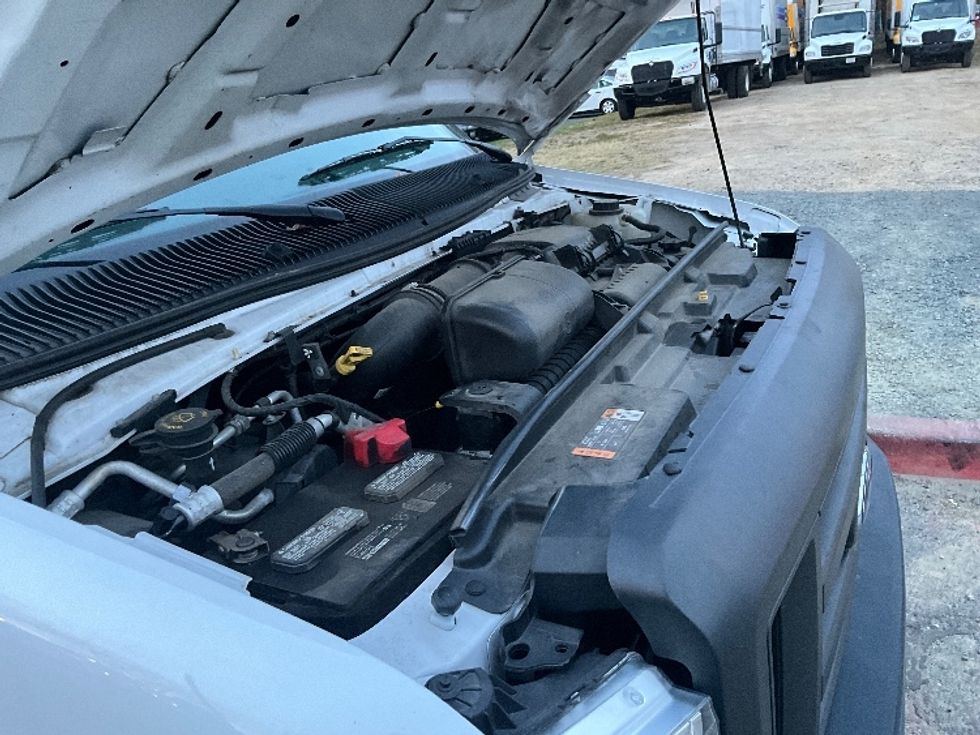 Light Duty Box Truck-Light and Medium Duty Trucks-Ford-2022-E350-Capitol Heights-MD-104,710\n\t\tmiles-$ 29,250 - Image 19
