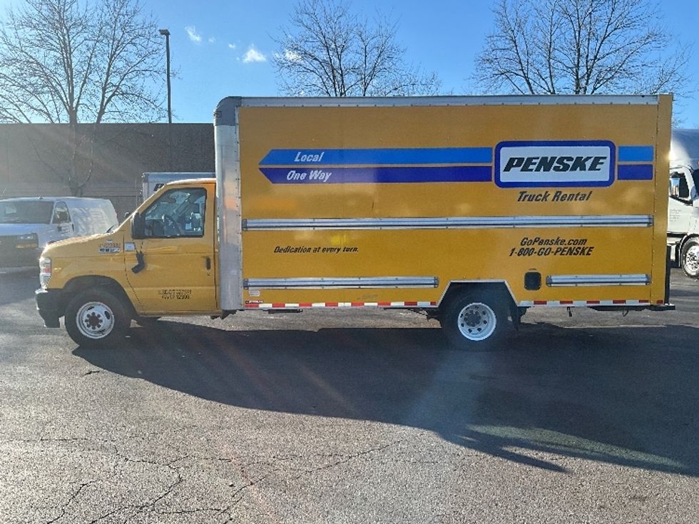 Light Duty Box Truck-Light and Medium Duty Trucks-Ford-2022-E350-Capitol Heights-MD-105,629\n\t\tmiles-$ 26,250 - Image 4