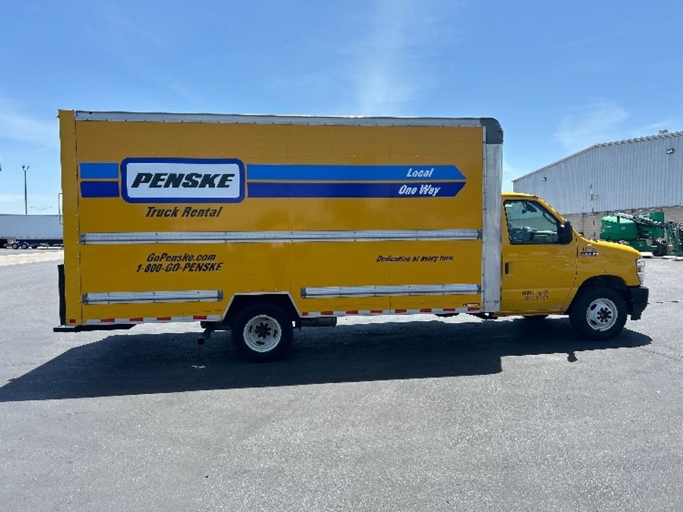 Light Duty Box Truck-Light and Medium Duty Trucks-Ford-2022-E350-Ceres-CA-116,328\n\t\tmiles-$ 24,000 - Image 15