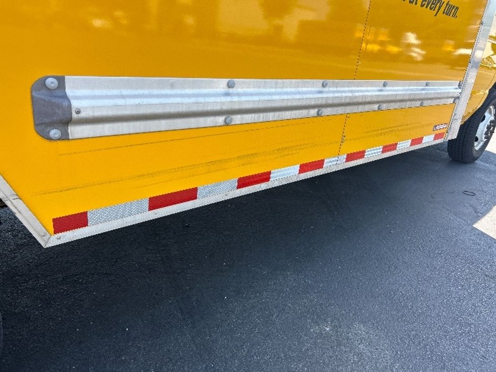 Light Duty Box Truck-Light and Medium Duty Trucks-Ford-2022-E350-Ceres-CA-116,328\n\t\tmiles-$ 24,000 - Image 26