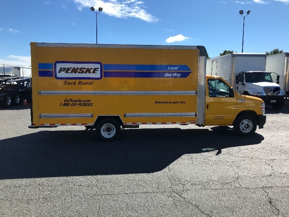 Light Duty Box Truck-Light and Medium Duty Trucks-Ford-2022-E350-Charlotte-NC-104,546\n\t\tmiles-$ 27,500 - Image 15