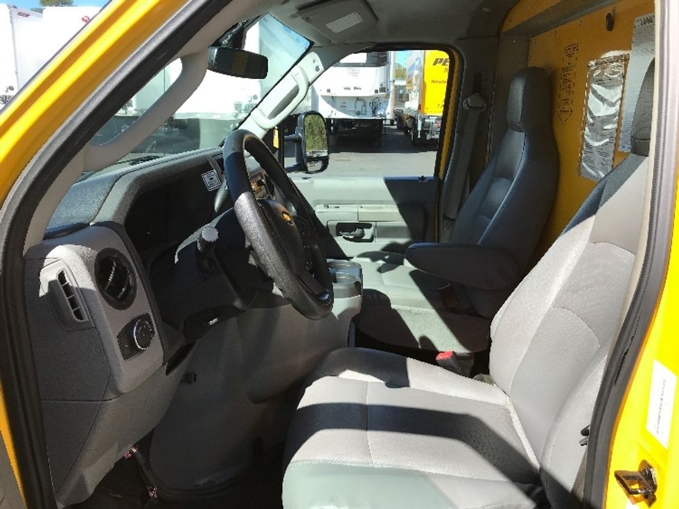 Light Duty Box Truck-Light and Medium Duty Trucks-Ford-2022-E350-Charlotte-NC-104,546\n\t\tmiles-$ 27,500 - Image 19