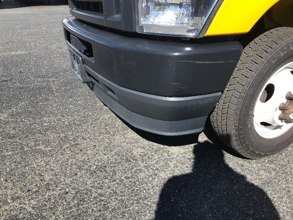 Light Duty Box Truck-Light and Medium Duty Trucks-Ford-2022-E350-Charlotte-NC-104,546\n\t\tmiles-$ 27,500 - Image 29