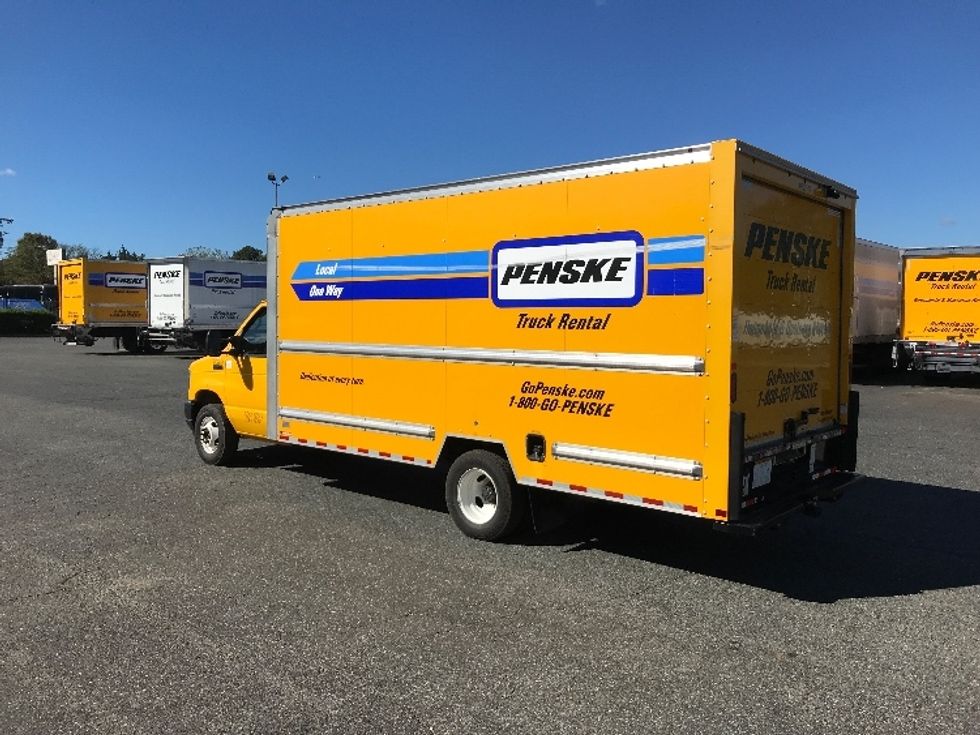 Light Duty Box Truck-Light and Medium Duty Trucks-Ford-2022-E350-Charlotte-NC-104,546\n\t\tmiles-$ 27,500 - Image 6