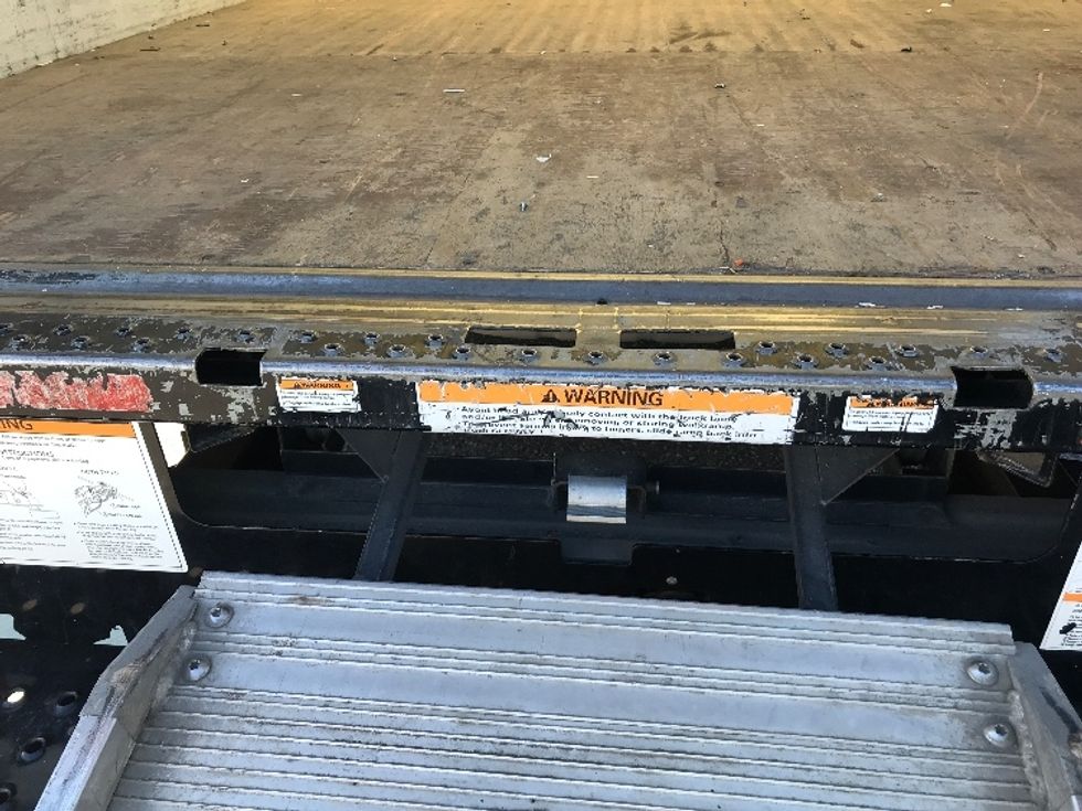 Light Duty Box Truck-Light and Medium Duty Trucks-Ford-2022-E350-Charlotte-NC-104,546\n\t\tmiles-$ 27,500 - Image 9