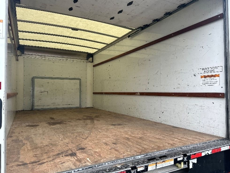 Light Duty Box Truck-Light and Medium Duty Trucks-Ford-2022-E350-Charlotte-NC-109,408\n\t\tmiles-$ 30,500 - Image 10