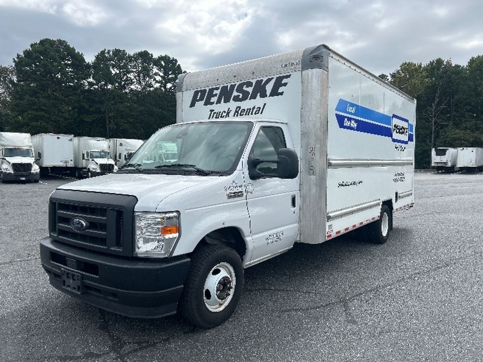 Light Duty Box Truck-Light and Medium Duty Trucks-Ford-2022-E350-Charlotte-NC-109,408\n\t\tmiles-$ 30,500 - Image 3
