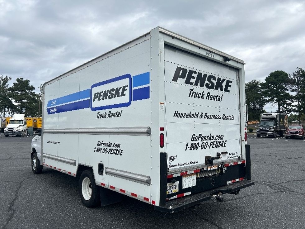 Light Duty Box Truck-Light and Medium Duty Trucks-Ford-2022-E350-Charlotte-NC-109,408\n\t\tmiles-$ 30,500 - Image 5