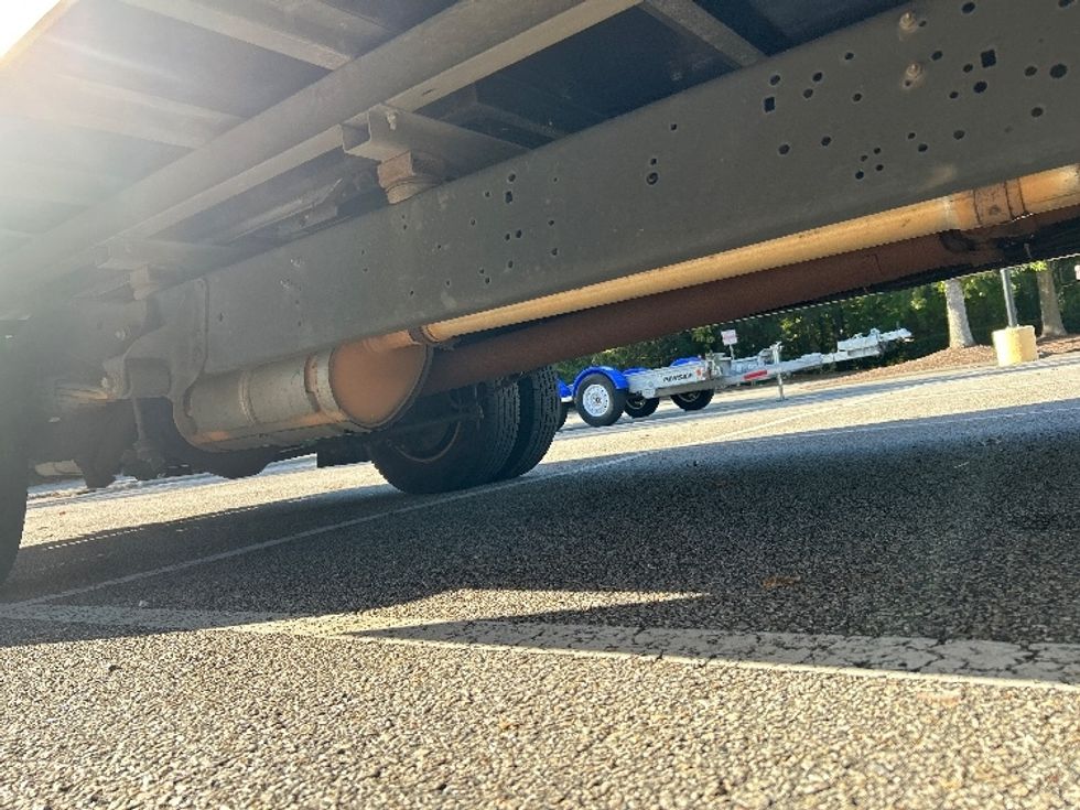 Light Duty Box Truck-Light and Medium Duty Trucks-Ford-2022-E350-Charlotte-NC-115,158\n\t\tmiles-$ 26,000 - Image 13