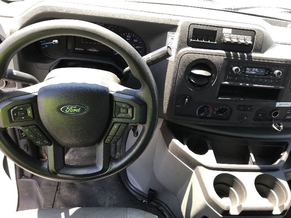 Light Duty Box Truck-Light and Medium Duty Trucks-Ford-2022-E350-Charlotte-NC-125,829\n\t\tmiles-$ 28,000 - Image 17