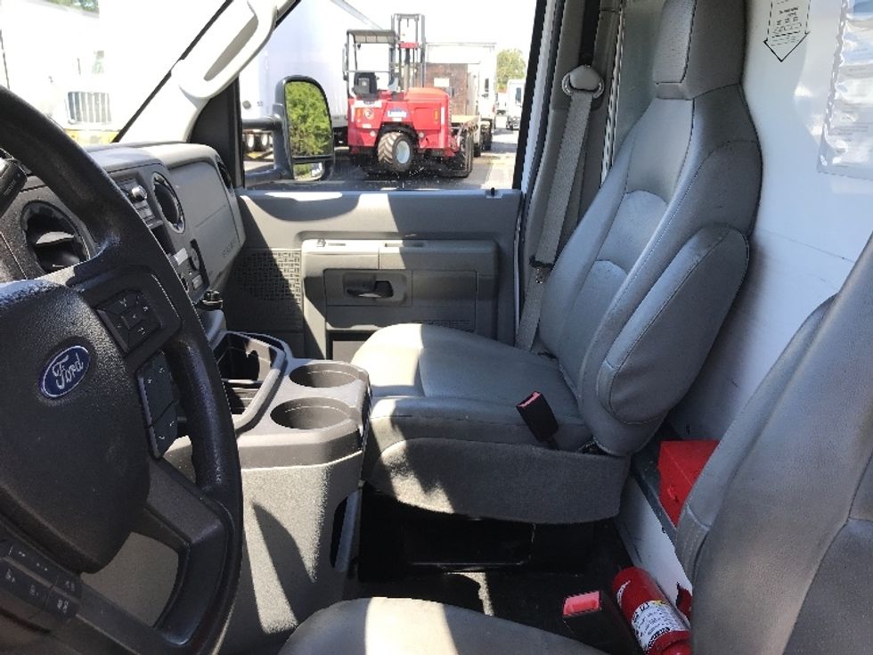 Light Duty Box Truck-Light and Medium Duty Trucks-Ford-2022-E350-Charlotte-NC-125,829\n\t\tmiles-$ 28,000 - Image 18