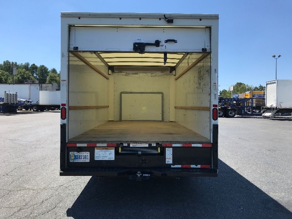 Light Duty Box Truck-Light and Medium Duty Trucks-Ford-2022-E350-Charlotte-NC-125,829\n\t\tmiles-$ 28,000 - Image 8