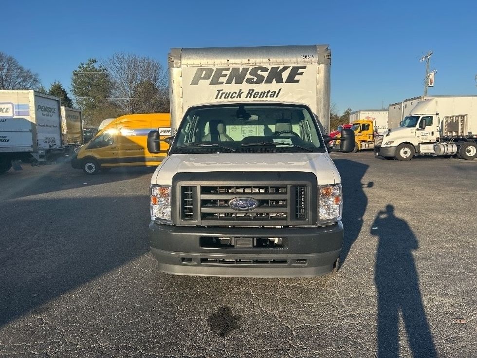 Light Duty Box Truck-Light and Medium Duty Trucks-Ford-2022-E350-Charlotte-NC-60,274\n\t\tmiles-$ 43,750 - Image 2