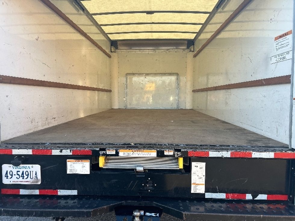 Light Duty Box Truck-Light and Medium Duty Trucks-Ford-2022-E350-Charlotte-NC-60,274\n\t\tmiles-$ 43,750 - Image 9