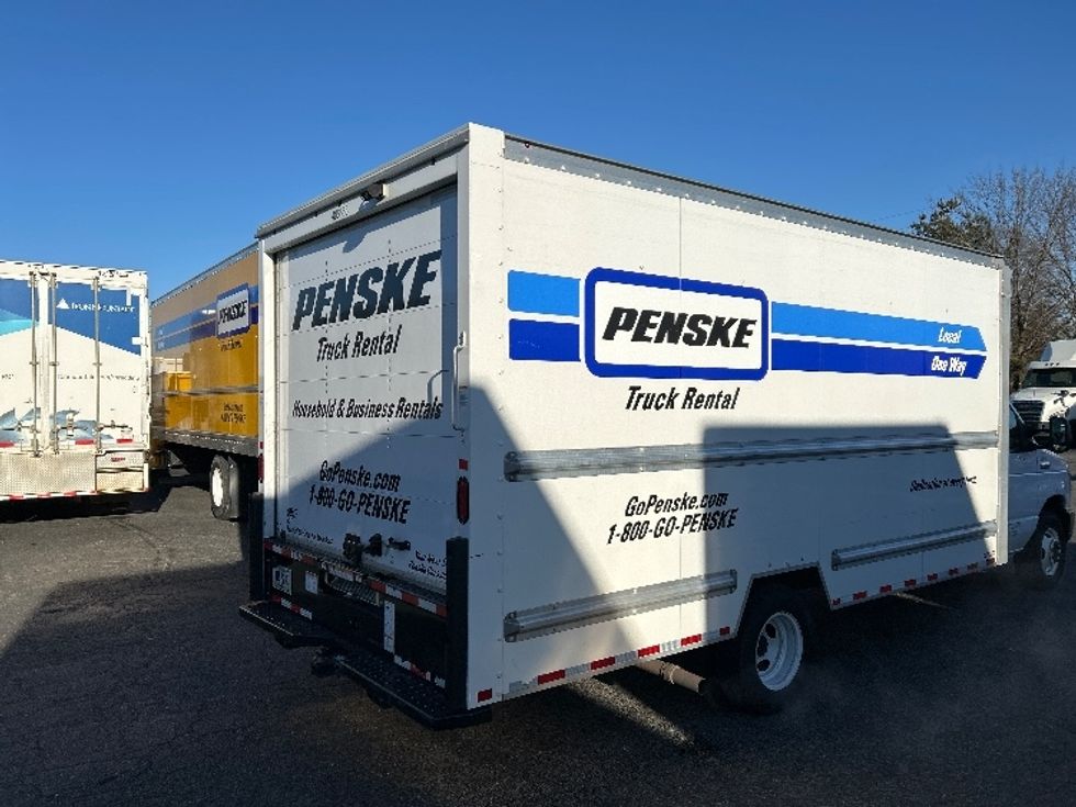 Light Duty Box Truck-Light and Medium Duty Trucks-Ford-2022-E350-Charlotte-NC-81,005\n\t\tmiles-$ 41,250 - Image 12