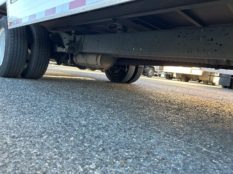 Light Duty Box Truck-Light and Medium Duty Trucks-Ford-2022-E350-Charlotte-NC-81,005\n\t\tmiles-$ 41,250 - Image 13
