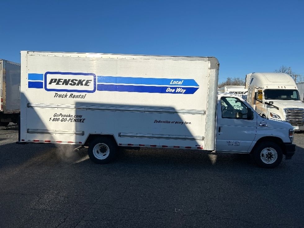 Light Duty Box Truck-Light and Medium Duty Trucks-Ford-2022-E350-Charlotte-NC-81,005\n\t\tmiles-$ 41,250 - Image 14