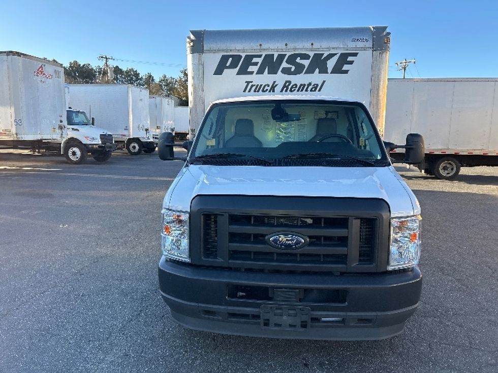 Light Duty Box Truck-Light and Medium Duty Trucks-Ford-2022-E350-Charlotte-NC-81,005\n\t\tmiles-$ 41,250 - Image 2