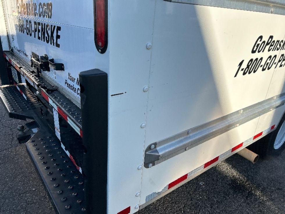 Light Duty Box Truck-Light and Medium Duty Trucks-Ford-2022-E350-Charlotte-NC-81,005\n\t\tmiles-$ 41,250 - Image 25