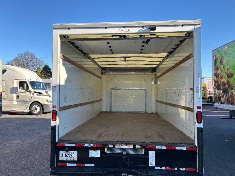 Light Duty Box Truck-Light and Medium Duty Trucks-Ford-2022-E350-Charlotte-NC-81,005\n\t\tmiles-$ 41,250 - Image 8