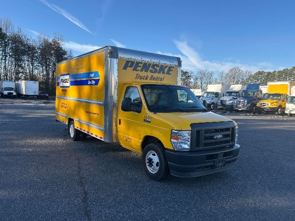 Light Duty Box Truck-Light and Medium Duty Trucks-Ford-2022-E350-Charlotte-NC-91,976\n\t\tmiles-$ 31,750 - Image 1
