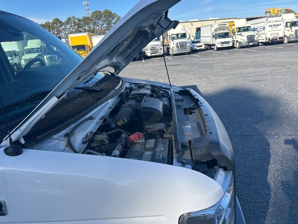 Light Duty Box Truck-Light and Medium Duty Trucks-Ford-2022-E350-Charlotte-NC-92,752\n\t\tmiles-$ 36,250 - Image 23