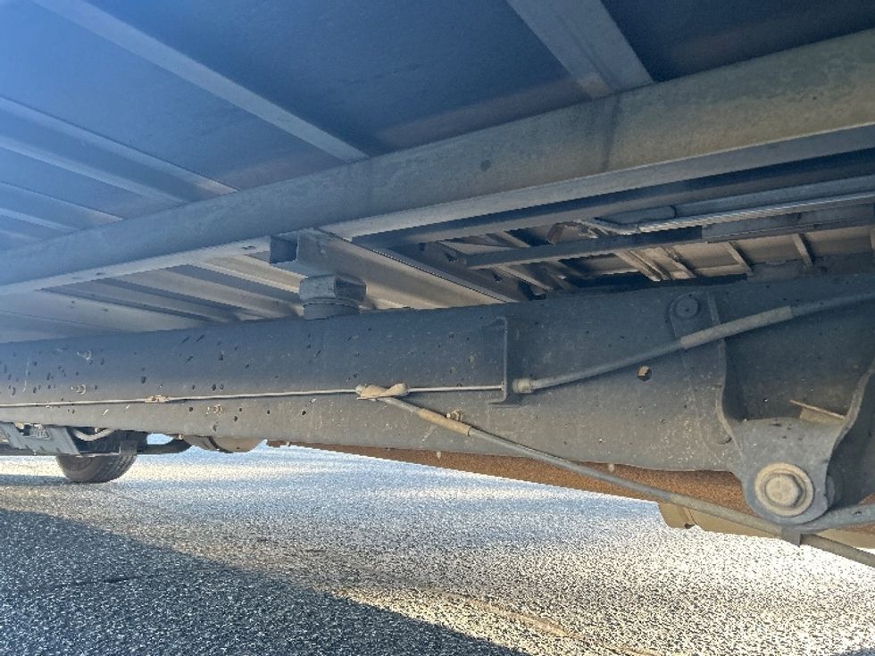 Light Duty Box Truck-Light and Medium Duty Trucks-Ford-2022-E350-Charlotte-NC-92,752\n\t\tmiles-$ 36,250 - Image 5