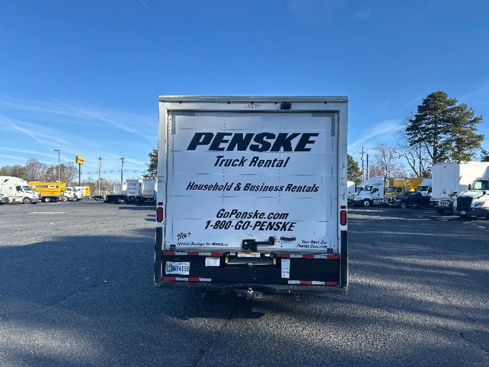 Light Duty Box Truck-Light and Medium Duty Trucks-Ford-2022-E350-Charlotte-NC-92,752\n\t\tmiles-$ 36,250 - Image 7