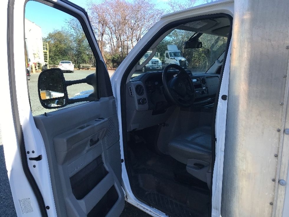 Light Duty Box Truck-Light and Medium Duty Trucks-Ford-2022-E350-Charlottesville-VA-80,193\n\t\tmiles-$ 41,000 - Image 16