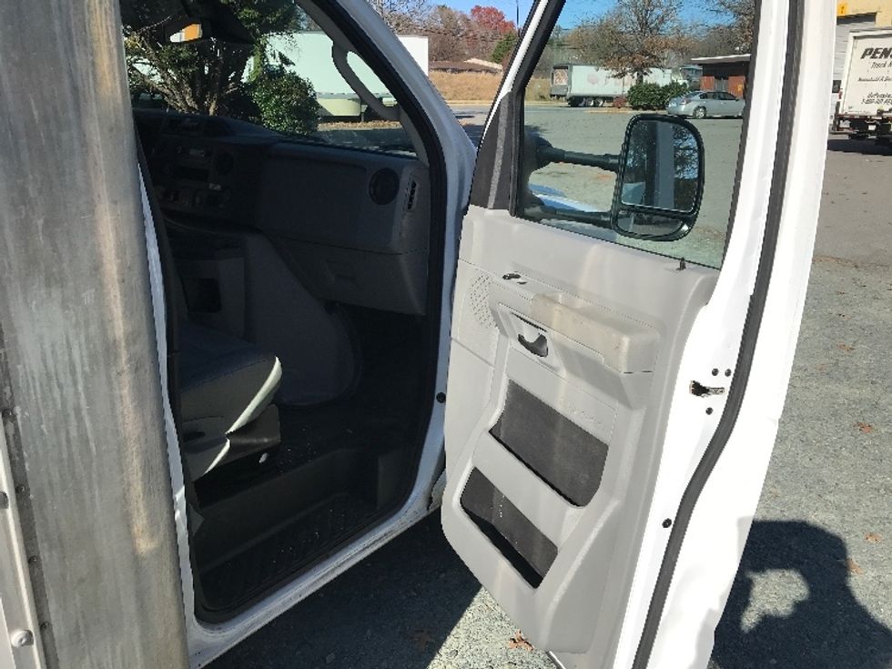 Light Duty Box Truck-Light and Medium Duty Trucks-Ford-2022-E350-Charlottesville-VA-80,193\n\t\tmiles-$ 41,000 - Image 20