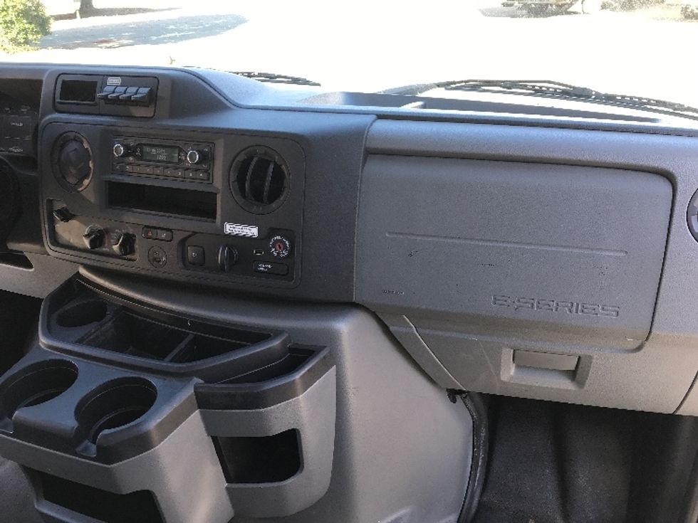 Light Duty Box Truck-Light and Medium Duty Trucks-Ford-2022-E350-Charlottesville-VA-80,193\n\t\tmiles-$ 41,000 - Image 21