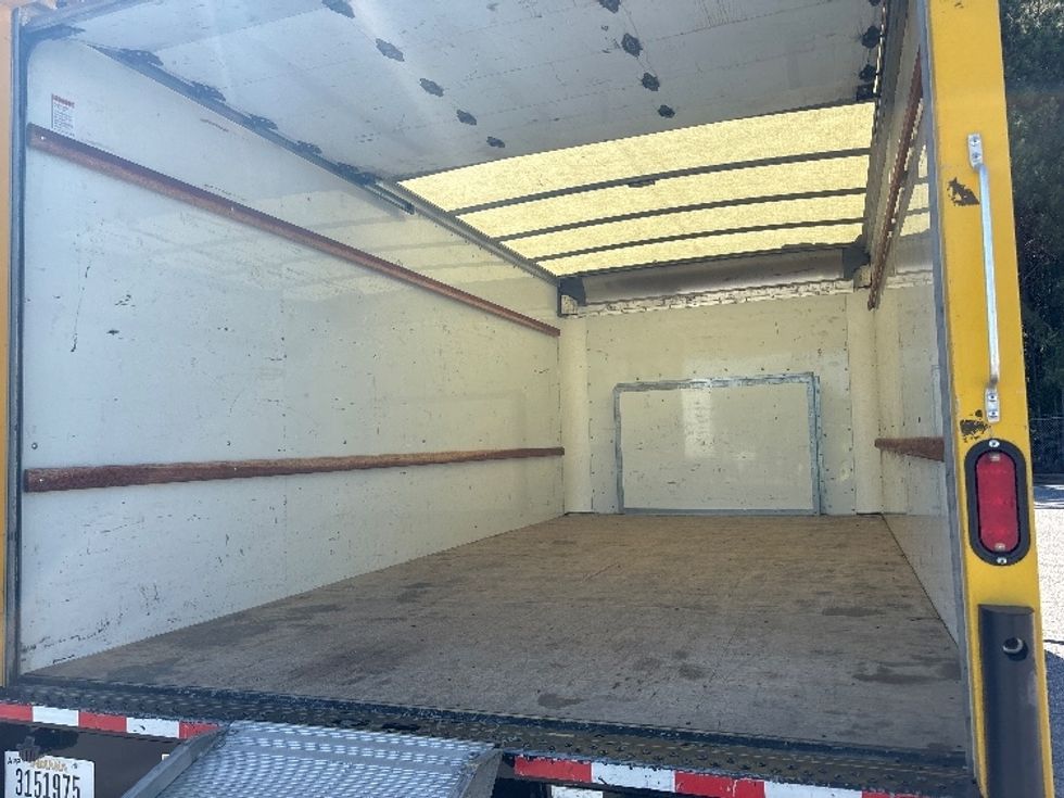 Light Duty Box Truck-Light and Medium Duty Trucks-Ford-2022-E350-Chesapeake-VA-118,305\n\t\tmiles-$ 25,500 - Image 11