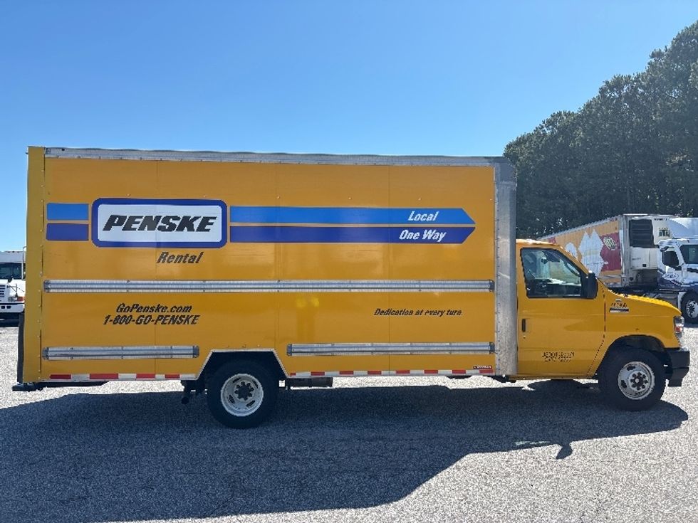 Light Duty Box Truck-Light and Medium Duty Trucks-Ford-2022-E350-Chesapeake-VA-118,305\n\t\tmiles-$ 25,500 - Image 15