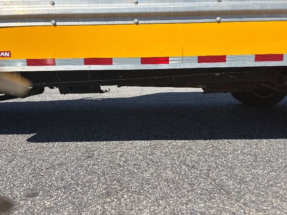 Light Duty Box Truck-Light and Medium Duty Trucks-Ford-2022-E350-Chesapeake-VA-118,305\n\t\tmiles-$ 25,500 - Image 5