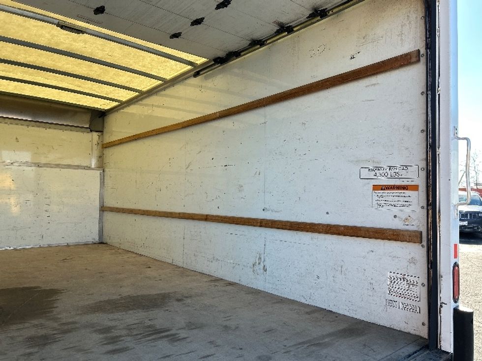 Light Duty Box Truck-Light and Medium Duty Trucks-Ford-2022-E350-Chesapeake-VA-77,262\n\t\tmiles-$ 41,750 - Image 11