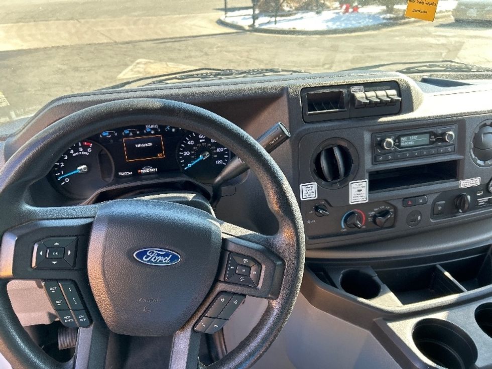 Light Duty Box Truck-Light and Medium Duty Trucks-Ford-2022-E350-Chesapeake-VA-77,262\n\t\tmiles-$ 41,750 - Image 16