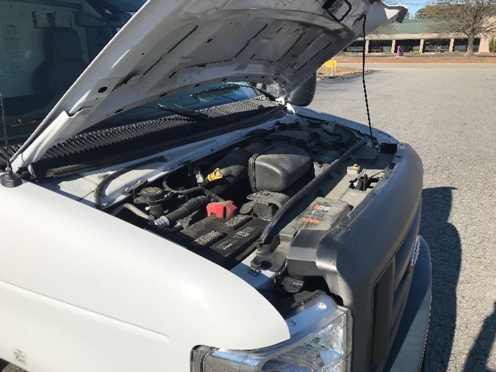 Light Duty Box Truck-Light and Medium Duty Trucks-Ford-2022-E350-Chesapeake-VA-78,922\n\t\tmiles-$ 41,500 - Image 22