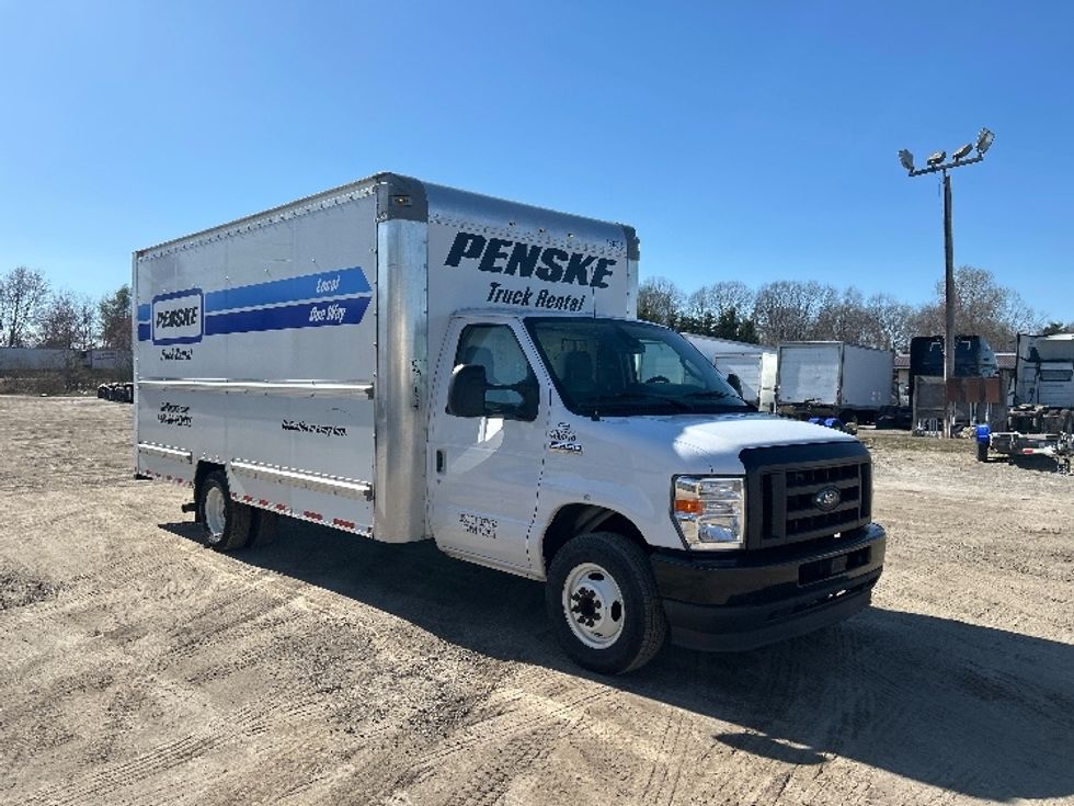 Light Duty Box Truck-Light and Medium Duty Trucks-Ford-2022-E350-Chester-VA-111,771\n\t\tmiles-$ 29,500 - Image 1
