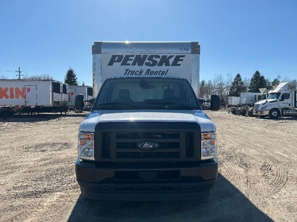 Light Duty Box Truck-Light and Medium Duty Trucks-Ford-2022-E350-Chester-VA-111,771\n\t\tmiles-$ 29,500 - Image 2