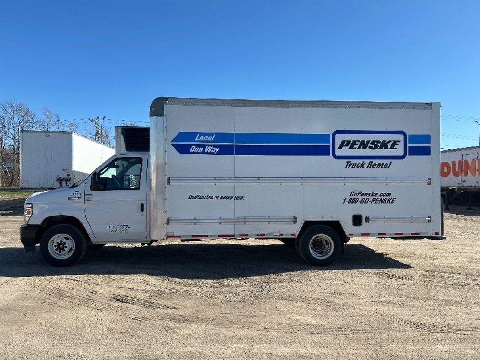 Light Duty Box Truck-Light and Medium Duty Trucks-Ford-2022-E350-Chester-VA-111,771\n\t\tmiles-$ 29,500 - Image 4