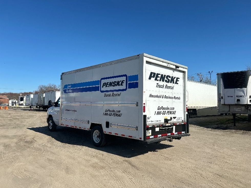 Light Duty Box Truck-Light and Medium Duty Trucks-Ford-2022-E350-Chester-VA-111,771\n\t\tmiles-$ 29,500 - Image 6