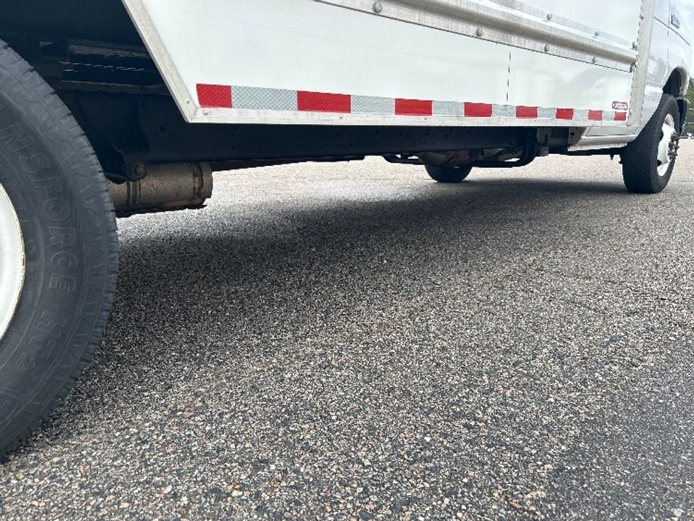 Light Duty Box Truck-Light and Medium Duty Trucks-Ford-2022-E350-Chester-VA-112,427\n\t\tmiles-$ 30,500 - Image 13
