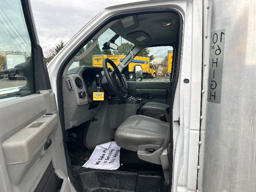 Light Duty Box Truck-Light and Medium Duty Trucks-Ford-2022-E350-Chester-VA-112,427\n\t\tmiles-$ 30,500 - Image 15
