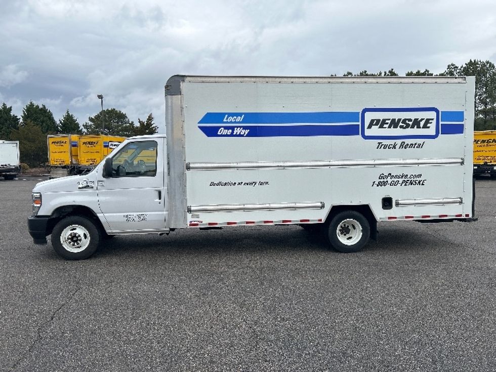 Light Duty Box Truck-Light and Medium Duty Trucks-Ford-2022-E350-Chester-VA-112,427\n\t\tmiles-$ 30,500 - Image 4